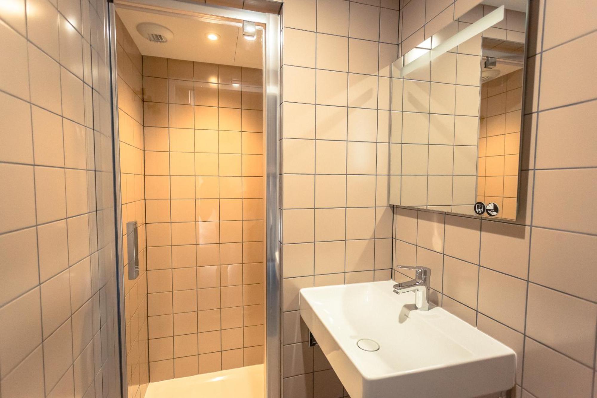 Jost Hostel Le Havre Centre Gare Zewnętrze zdjęcie